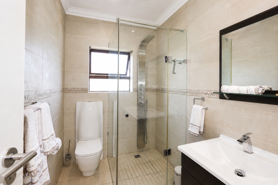 3 Bedroom Property for Sale in Waves Edge Western Cape
